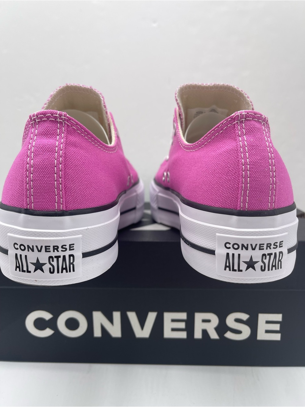 Converse CTAS Lift Ox Platform Sneakers Shocking Orchid White Black A16104F NWT - Picture 11 of 16